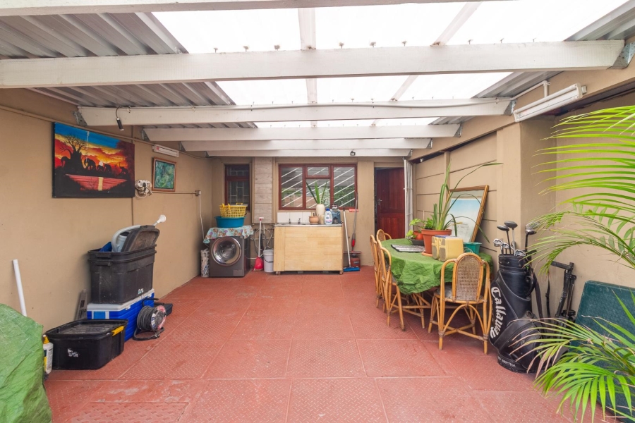 3 Bedroom Property for Sale in Bridgetown Western Cape